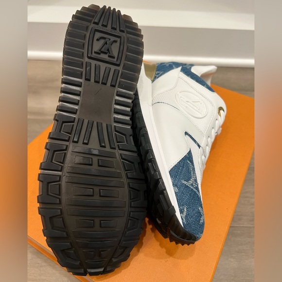 Louis Vuitton Run Away Sneakers *NEW, NEVER WORN* - Picture 8 of 15
